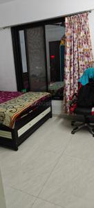 Bedroom Image of 1000 Sq.ft 2 BHK Apartment / Flat for rent in Roongta Shree Tirumala Omkar Apartment, Gangapur Nashik for Rs. 16000