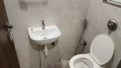 Bathroom Image of 325 Sq.ft 1 BHK Apartment / Flat for rent in HS Samarpan, Ghatkopar East Mumbai for Rs. 37000