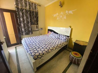 Bedroom Image of 625 Sq.ft 3 BHK Builder Floor for sale in Krishna Nagar New Delhi for Rs. 5000000