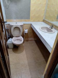 Bathroom Image of 1500 Sq.ft 3 BHK Apartment / Flat for rent in ATS Greens Village, Sector 93A Noida for Rs. 65000