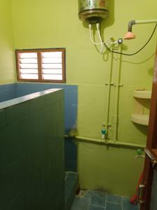 Bathroom Image of 1900 Sq.ft 3 BHK Independent House for rent in KK Nagar Madurai for Rs. 16000