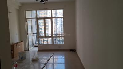 Living Room Image of 1400 Sq.ft 2.5 BHK Apartment / Flat for rent in Kingswood Court, Crossings Republik Ghaziabad for Rs. 19000
