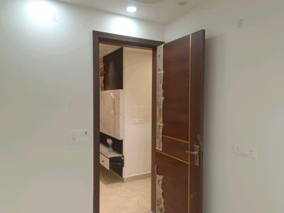 Bedroom Image of 600 Sq.ft 2 BHK Builder Floor for rent in Dwarka Mor New Delhi for Rs. 18000