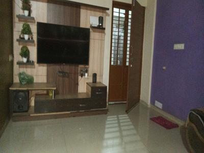 Living Room Image of 2230 Sq.ft 3 BHK Apartment / Flat for rent in Shilp Shaligram, Vastrapur Ahmedabad for Rs. 45000