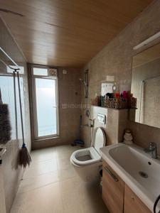 Bathroom Image of 1500 Sq.ft 3 BHK Apartment / Flat for sale in SD The Lumiere, Andheri West Mumbai for Rs. 34000000