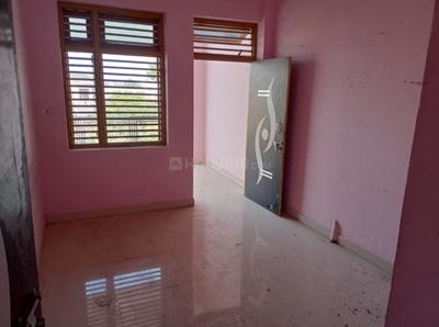 Balcony Image of 1600 Sq.ft 2 BHK Builder Floor for rent in Krishna Nagar Mathura for Rs. 9500
