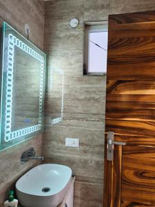 Image of 1900 Sq.ft 4 BHK Apartment / Flat for sale in DDA Sector C Pocket 8, Vasant Kunj, New Delhi for Rs. 58500000