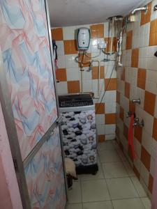 Bathroom Image of 325 Sq.ft 1 RK Apartment / Flat for rent in Andheri East Mumbai for Rs. 21000