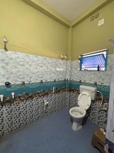 Bathroom Image of 400 Sq.ft 2 BHK Builder Floor for rent in Kharagpur West Medinipur for Rs. 25000