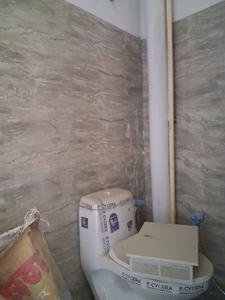 Common Bathroom Image of 1000 Sq.ft 1 RK Apartment / Flat for rent in Sector 45 Noida for Rs. 6500
