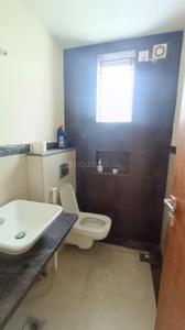 Bathroom Image of 3300 Sq.ft 4 BHK Villa for rent in Uthandi Chennai for Rs. 80000