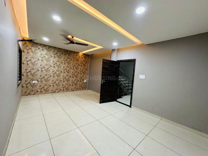 Mahalaxmi Nagar Main Image 1