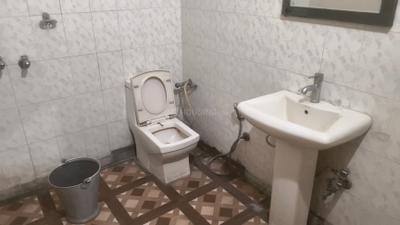 Bathroom Image of 1100 Sq.ft 1 BHK Independent House for rent in Green Model Town Jalandhar for Rs. 15000
