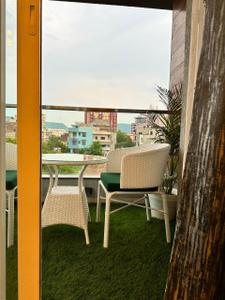 Balcony Image of 2600 Sq.ft 4 BHK Apartment / Flat for rent in Tilak Nagar Jaipur for Rs. 100000