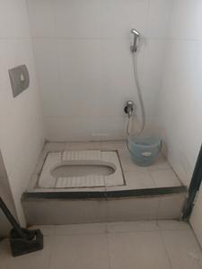 Common Bathroom Image of 1020 Sq.ft 2 BHK Apartment / Flat for sale in Magarpatta Trillium, Magarpatta City Pune for Rs. 15600000
