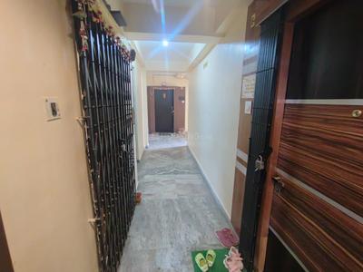 Image of 1039 Sq.ft 2 BHK Apartment / Flat for rent in Kaikhali, Kolkata for Rs. 13000