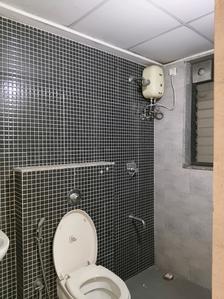 Common Bathroom Image of 1986 Sq.ft 2 BHK Apartment / Flat for sale in Lodha Palava Lagoona A To F, Palava Phase 2 Thane for Rs. 6300000