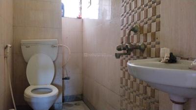 Image of 850 Sq.ft 2 BHK Apartment / Flat for rent in Picnic Garden, Kolkata for Rs. 11000