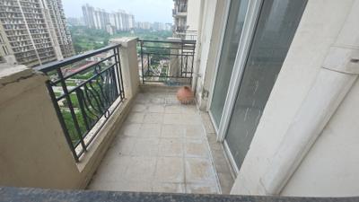 Image of 1940 Sq.ft 3 BHK Apartment / Flat for sale in DLF Express Greens, Manesar, Gurgaon for Rs. 16000000