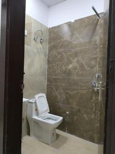 Common Bathroom Image of 1000 Sq.ft 2 BHK Apartment / Flat for sale in Shastri Nagar Ghaziabad for Rs. 4265000