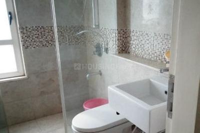 Bathroom Image of 1975 Sq.ft 4 BHK Apartment / Flat for sale in DLH Orchid, Andheri West Mumbai for Rs. 76000000
