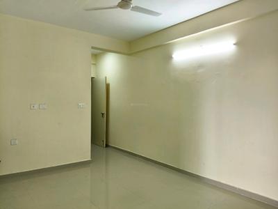 Living Room Image of 750 Sq.ft 3 BHK Apartment / Flat for rent in Pyramid Infinity, Sector 70 Gurgaon for Rs. 26500