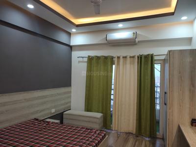 Bedroom Image of 435 Sq.ft 1 RK Studio for rent in Paramount Golfforeste Oak &amp; Pine, Surajpur Greater Noida for Rs. 17000