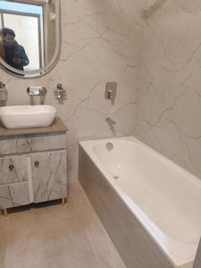 Bathroom Image of 3600 Sq.ft 4 BHK Independent House for rent in Vasant Vihar New Delhi for Rs. 475000