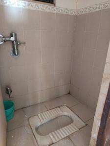 Common Bathroom Image of 562 Sq.ft 1 BHK Apartment / Flat for rent in Magarpatta Heliconia, Hadapsar Pune for Rs. 21000
