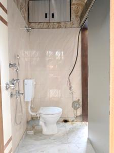 Common Bathroom Image of 991 Sq.ft 3 BHK Apartment / Flat for sale in Ballygunge Kolkata for Rs. 16374000