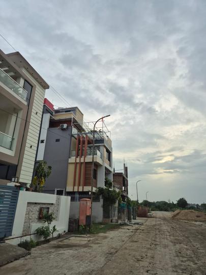 Shwami Nagari Main Image 1