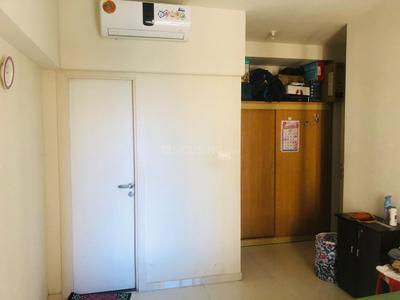 Bedroom Image of 950 Sq.ft 2 BHK Apartment / Flat for sale in Rustomjee Urbania Aurelia, Thane West Thane for Rs. 13700000