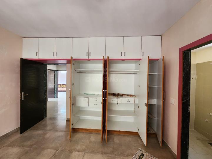 Soniz Vibrant Silver First Bedroom 1