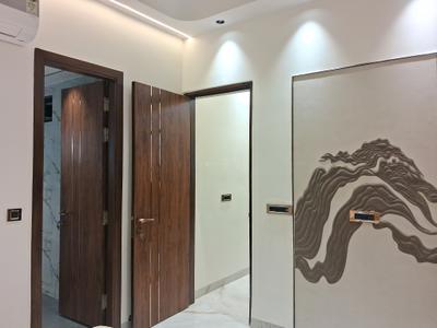 Bedroom Image of 2200 Sq.ft 4 BHK Builder Floor for sale in Rajouri Garden New Delhi for Rs. 40000000