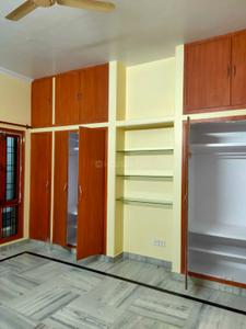 Bedroom Image of 2800 Sq.ft 3 BHK Builder Floor for rent in Gomti Nagar Lucknow for Rs. 32000