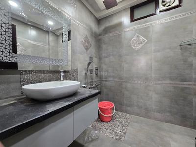 Bathroom Image of 1800 Sq.ft 3 BHK Builder Floor for sale in Vivek Vihar New Delhi for Rs. 30000000