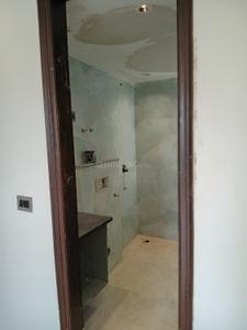 Bathroom Image of 1500 Sq.ft 3 BHK Apartment / Flat for sale in Vasant Kunj New Delhi for Rs. 17000000