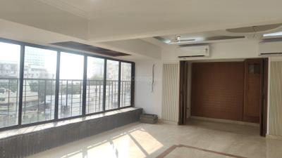 Living Room Image of 650 Sq.ft 1 BHK Apartment / Flat for rent in Worli Mumbai for Rs. 80000
