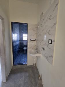 Bathroom Image of 600 Sq.ft 1 BHK Apartment / Flat for rent in Lohegaon Pune for Rs. 18000