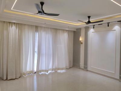 Living Room Image of 2970 Sq.ft 4 BHK Builder Floor for sale in Ansal Versalia, Sector 67 Gurgaon for Rs. 30500000