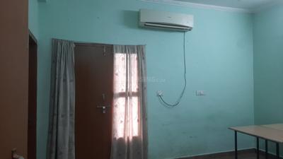 Bedroom Image of 500 Sq.ft 1 BHK Apartment / Flat for rent in Tulsi Vihar Colony Gwalior for Rs. 15000