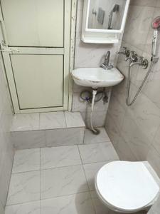 Bathroom Image of 650 Sq.ft 3 BHK Apartment / Flat for rent in MDC Sector 4 Panchkula for Rs. 32000
