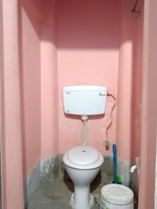 Bathroom Image of 1600 Sq.ft 2.5 BHK Builder Floor for rent in Kasba Kolkata for Rs. 9000