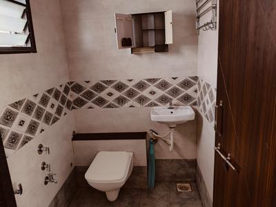 Bathroom Image of 1200 Sq.ft 2 BHK Independent House for rent in Jahangir Pura Surat for Rs. 20000
