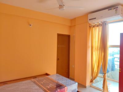 Bedroom Image of 800 Sq.ft 3 BHK Apartment / Flat for rent in Pyramid Infinity, Sector 70A Gurgaon for Rs. 38000
