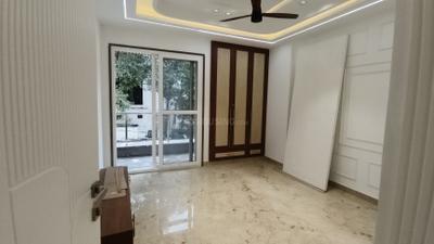 Bedroom Image of 1900 Sq.ft 4 BHK Builder Floor for sale in Kaushambi Ghaziabad for Rs. 30000000
