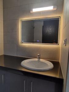 Bathroom Image of 1890 Sq.ft 3 BHK Apartment / Flat for sale in Sobha City, Sector 108 Gurgaon for Rs. 41000000