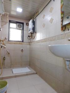 Bathroom Image of 900 Sq.ft 2 BHK Apartment / Flat for sale in Manisha Towers, Mulund East Mumbai for Rs. 16500000