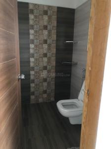 Bathroom Image of 1800 Sq.ft 3 BHK Apartment / Flat for rent in Navjeevan Blue Bells, Dattavadi Pune for Rs. 60000
