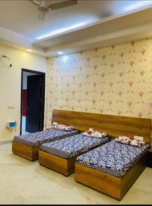 Bedroom Image of SUNSINE GIRLS PG  in Sector 16A, Noida